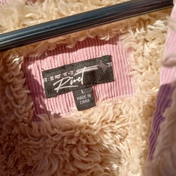 BLACK RIVET - Picture 4 of 5